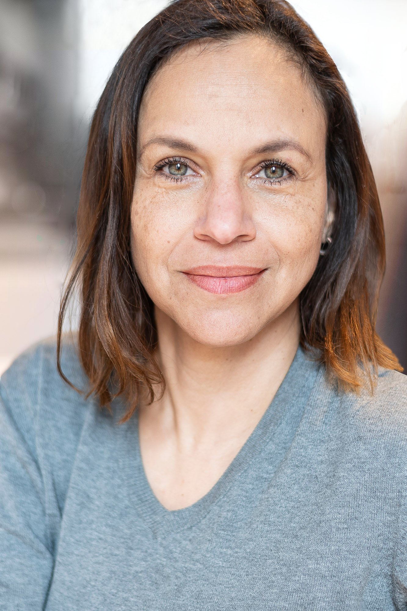 Portrait professionnel de Monica Bicho, actrice (photo par Indra Crittin)